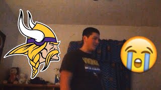 VIKINGS FAN CRIES AFTER LOSE VS BEARS