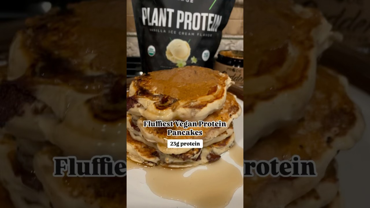 Fluffiest Vegan Protein Pancakes recipe in comments👇🏼 