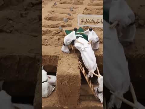البقيع وكيف يتم الدفن على الطريقه الشرعيه تصوير تخيلي واقعي من متحف المدينه المنوره