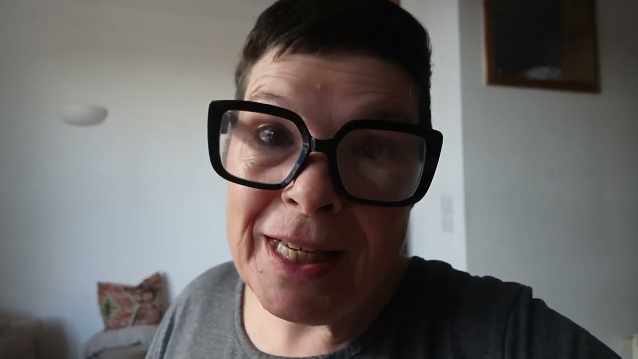 Возвращение к работе и новая стрижка | Ежедневный видеоблог | Понедельник, 5 января (2026 г.)