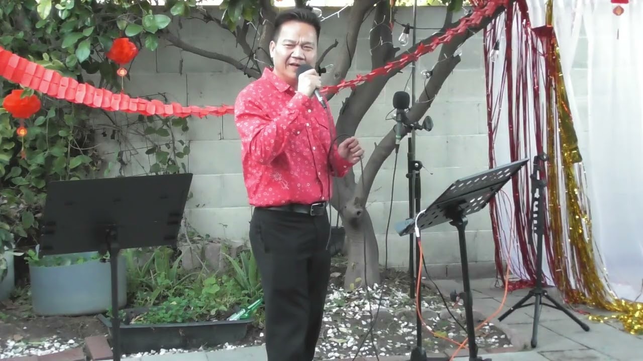 Yêu Em Giữa Đời Quên Lãng (Trường Sa) - Trần Hoàng