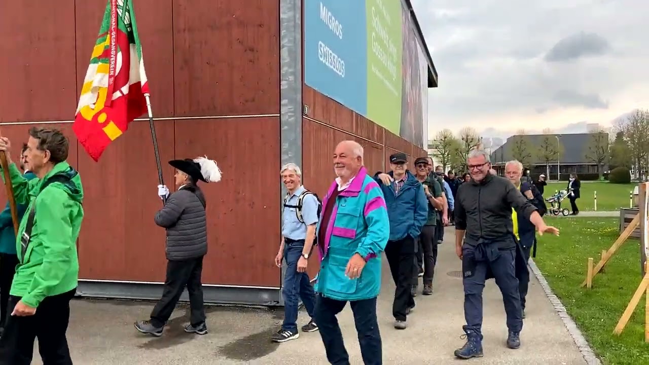 Einzug Zentralfahne Schweizer Gesangsfestival 2022 Gossau