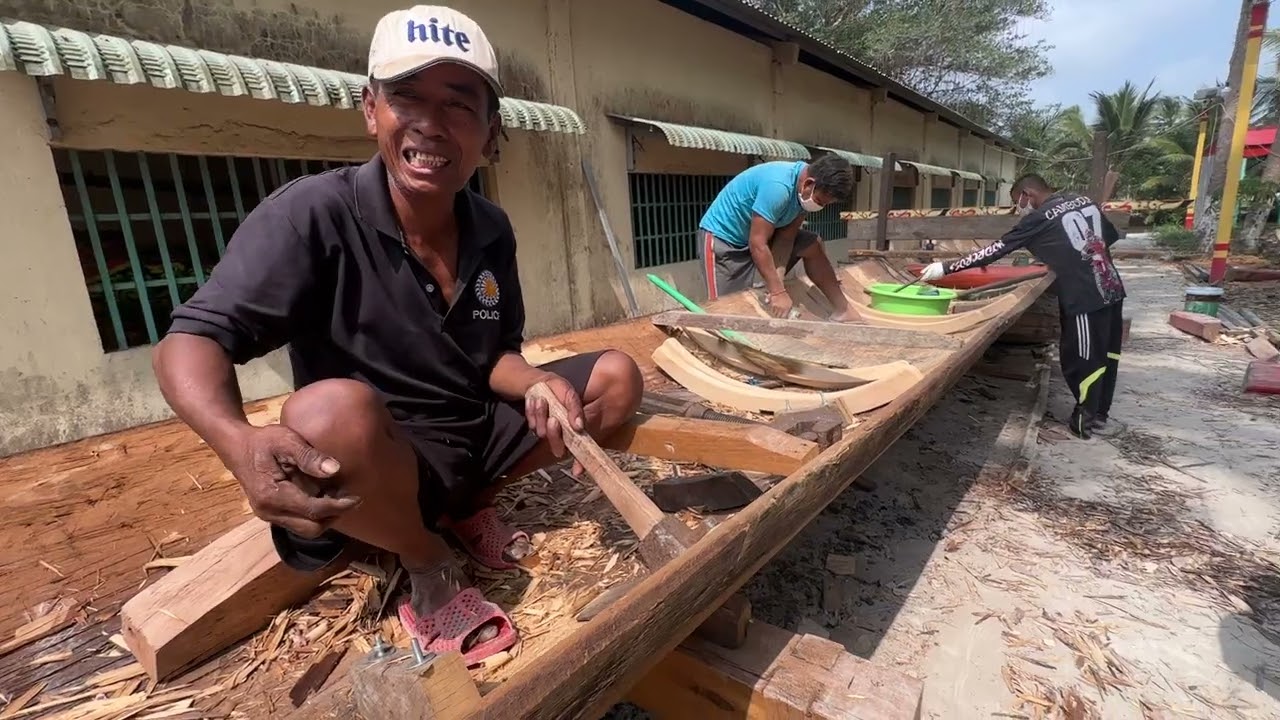 ОЗНАКОМЬТЕСЬ С ПРОЦЕССОМ УПРАВЛЕНИЯ ЛОДКОЙ В ОДИНОЧКУ В БАНГКОКЕ