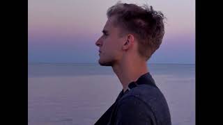 Video thumbnail of "Andrei - Homme à la mer"