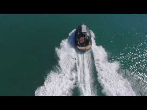 Video: Ne Zovite To Gumenjakom: Jet Capsule 