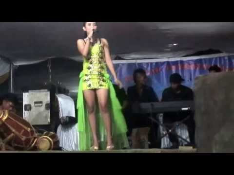 disana-menanti-disini-menunggu-ukays-(bukan-om-sera/-om-sagita)