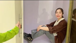 Home Tourruhma Huyi Cupboard Me Lock Zoya Ne Tor Dia Mirror