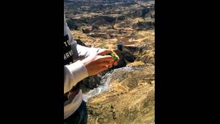 Mats Valk casually solving a Rubiks Cube pt. 1: Peru