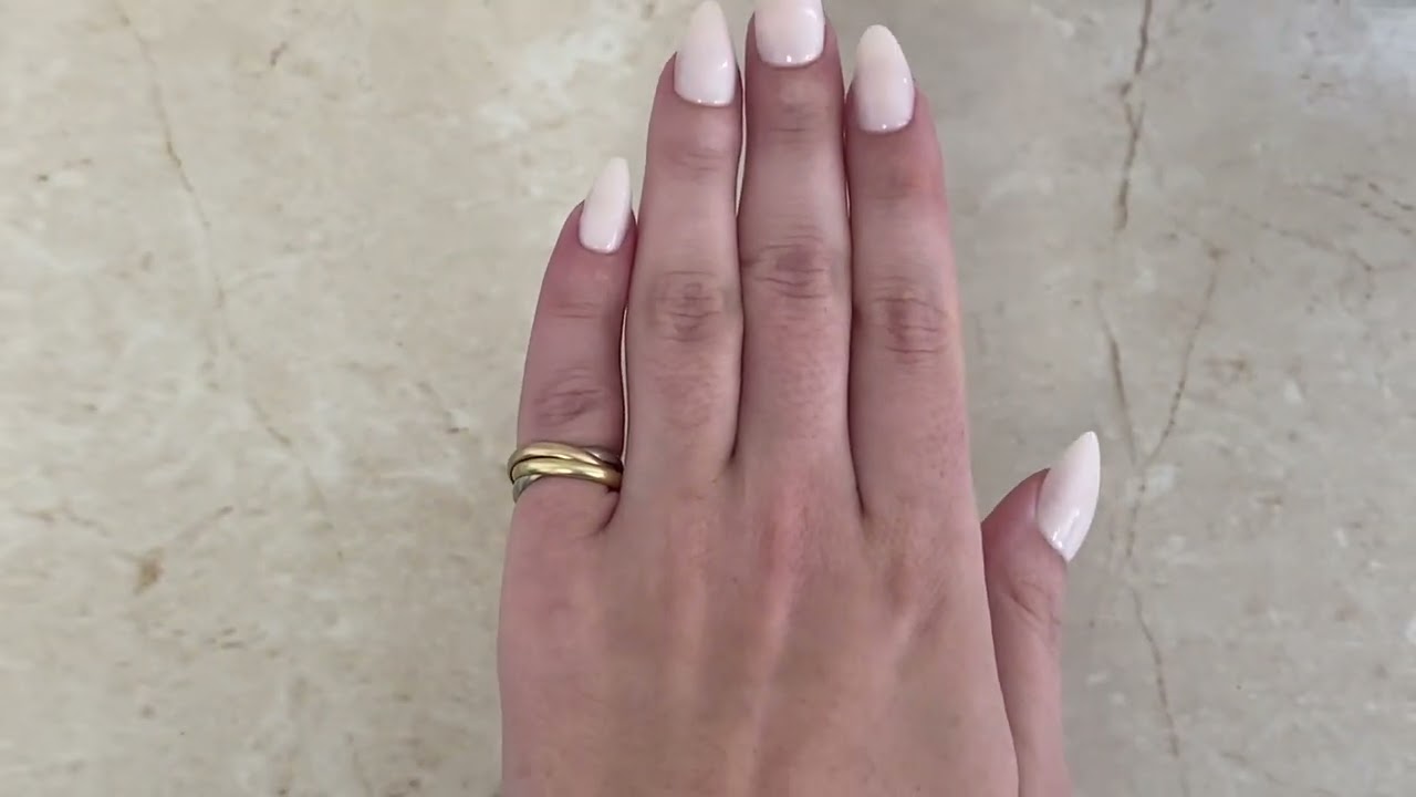 Cartier Rolling Tri-Color Gold Trinity Ring - Hand video