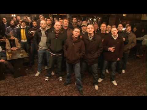 Football hooligans singing song - YouTube