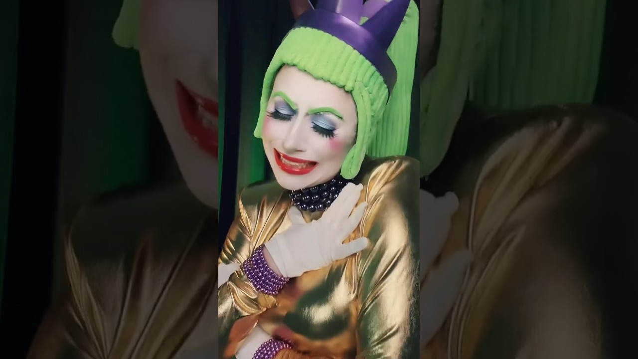 Girl we’re from the suburbs, #velvet #veneer #trolls #trolls3