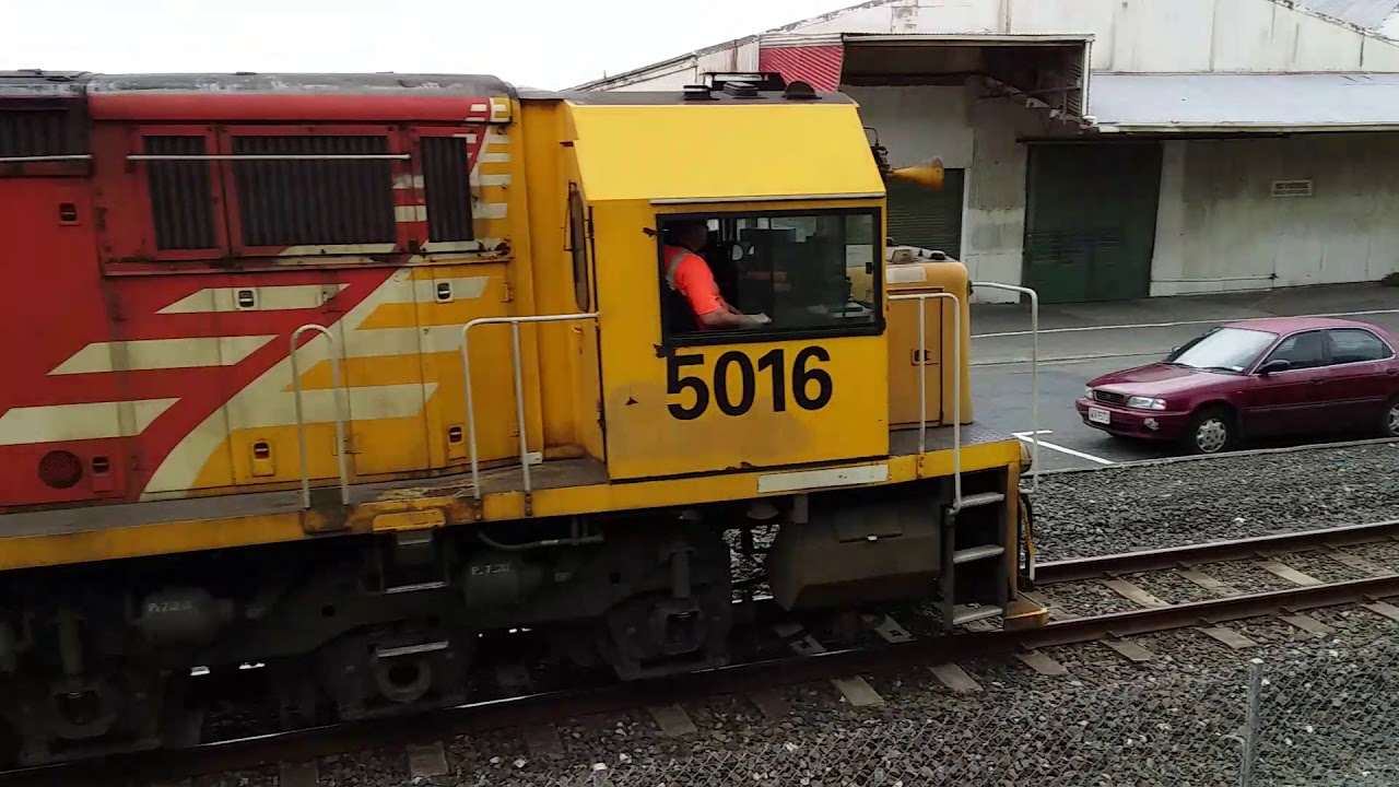 DX Locomotives Going Light Loco