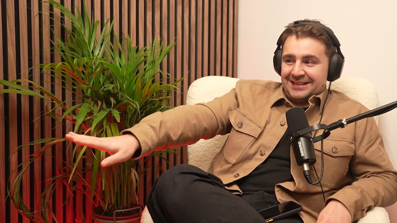 S1: EP 19: Awkward Text Messages, Packing for Holidays and "FTB"