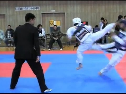 テコンドー蹴り技 スローモーション 中段蹴り 上段後ろ回し蹴り Taekwondo Back Spin Kick Youtube