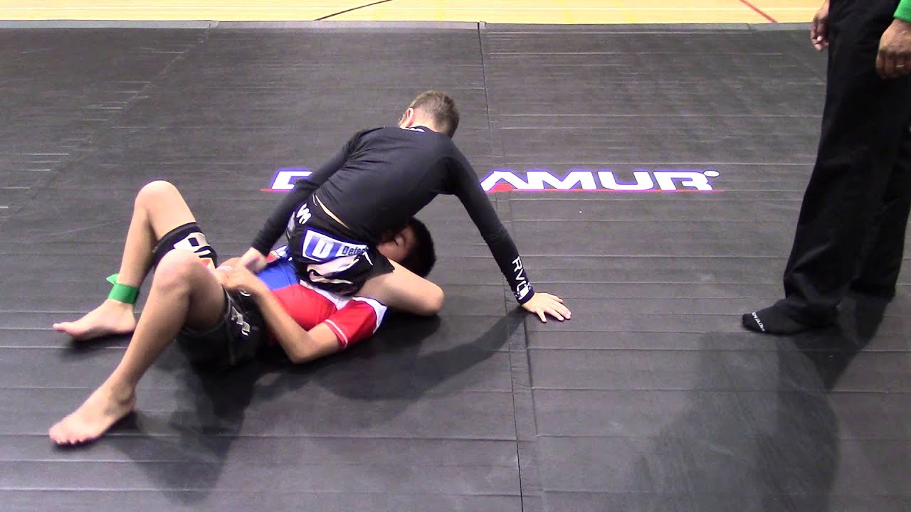 Trevor Fune Gracie Humanita Eastlake vs Aaron Nagao, AOJ