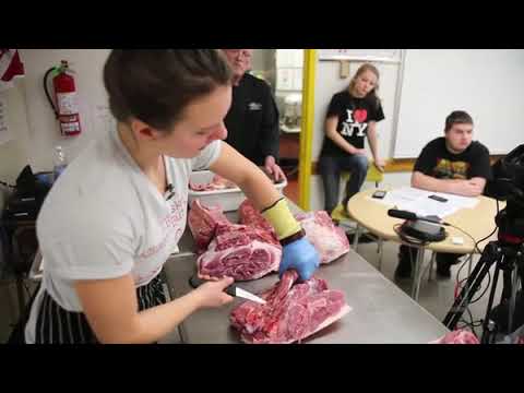 Students get up close look at swine butchering
