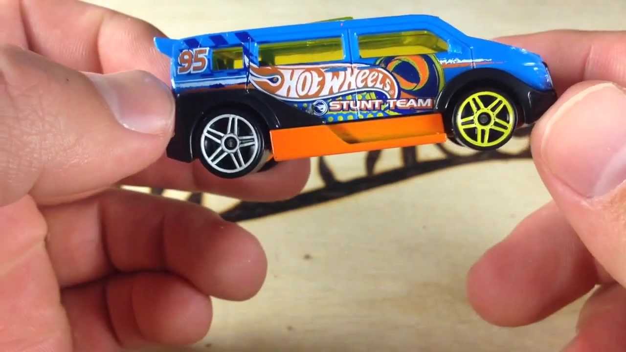 Case Regular Treasure Hunt Speed Box. speed box hot wheels. 