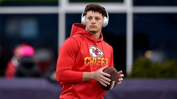 Watch Quarterback Patrick Mahomes warm up before Chiefs play Patrtiots