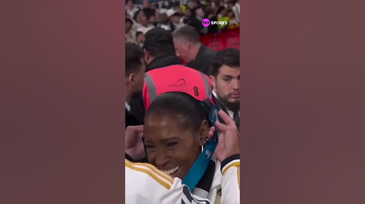 ¡JUDE BELLINGHAM LE DIO LA MEDALLA DE CAMPEÓN A SU MADRE! #Shorts