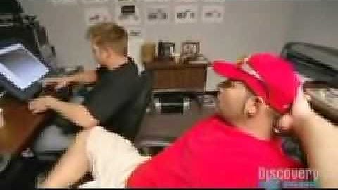 Jason Pohl (Orange County Choppers) pracuje se Solidworks.