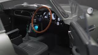 Aston Martin DB5 - GOLDFINGER 1/8 scale model