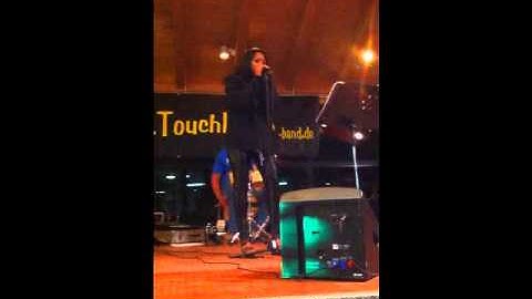Wulan On stage