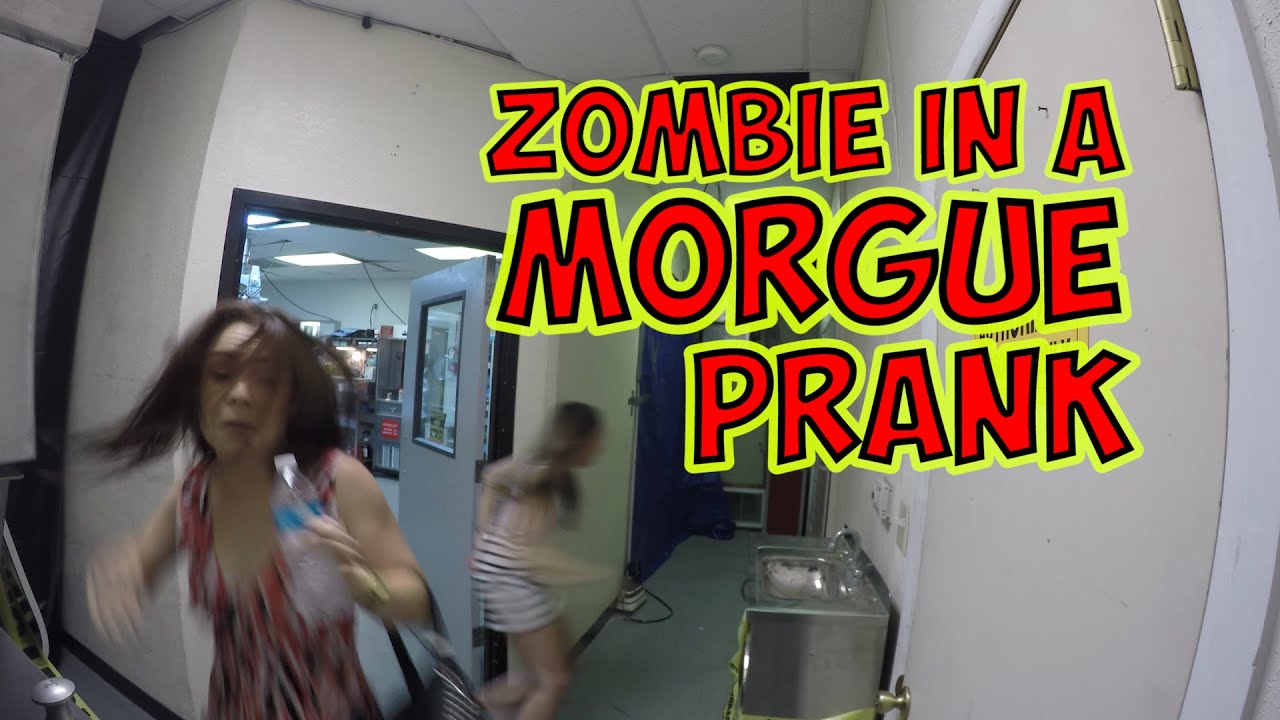 ZOMBIE IN A MORGUE PRANK | FIGHT OF THE LIVING DEAD - YouTube