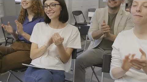 Audience Laughing And Clapping Sound Effects [ Non Copyrighted Sound Effects and Video]