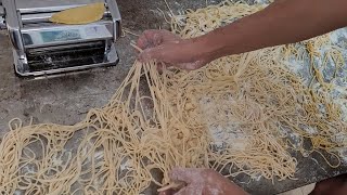 manual cylinder pasta machine for making homemade pasta and pastries