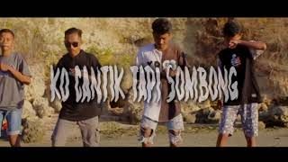 Ko Cantik Tapi Sombong 🎵Dj Qhelfin🎶 (Official Video Music 2019)