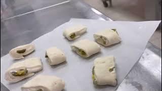 Jalapeño popper rolls !