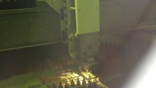 Schneiden mit einem Fiberlaser/ Cutting with a Fiber Laser (Teil 1)