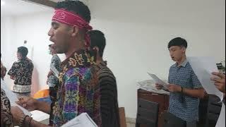 Lagu: Tuhan Kasihanilah Kami dan Kemuliaan (Gaya Dayak Kendayan).
