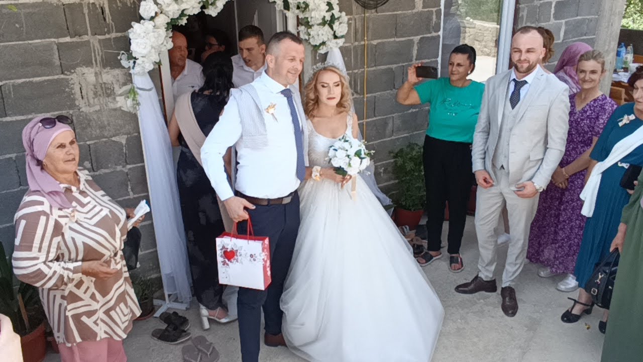 Za  15 dana udali dvije Kcerke Svadba Orahovo