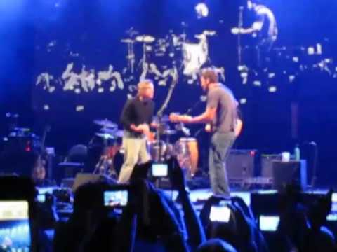 Jack Johnson & Ben Stiller - Taylor @ O2 Arena 2010