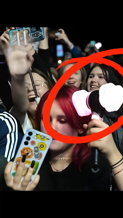 Blackpink lightstick at an X:IN concert? This fan is different 😅 #xin #blackpink #kpop #fyp #aria