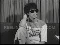 Capture de la vidéo Mick Jagger (Rolling Stones) - Interview/"Gimme Shelter" 1973 [Reelin' In The Years Archives]