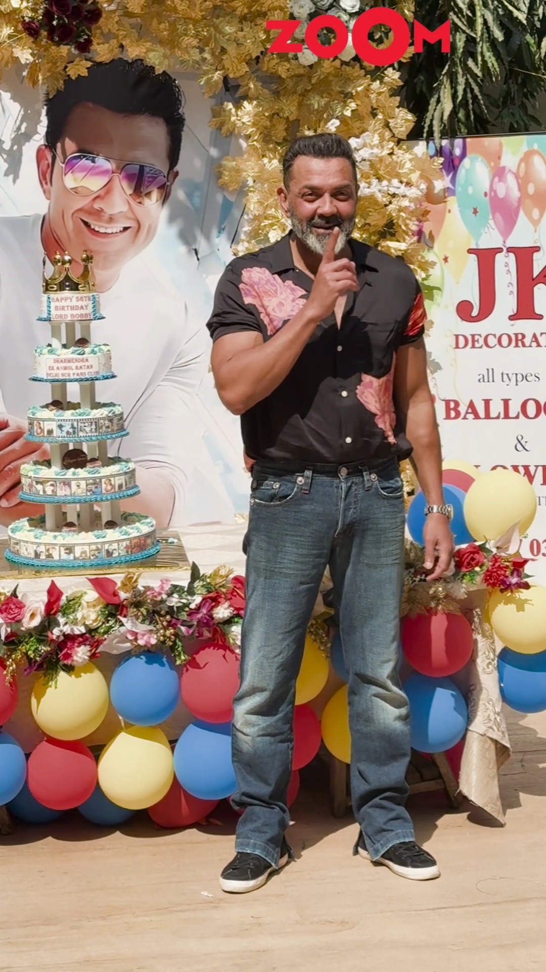 Bobby Deol CUTELY poses with the cake for paps ? #bobbydeol #bobbybirthday
