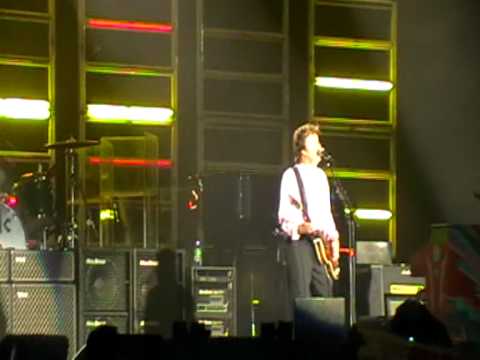 "Day tripper" Paul McCartney Cardiff 2010