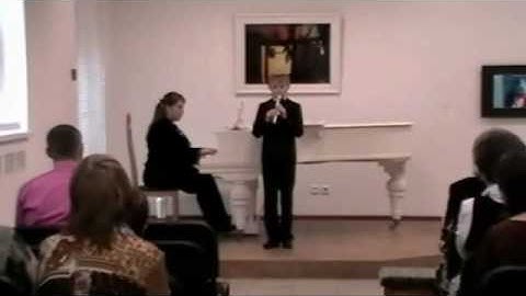 Играет Олег Соломатин