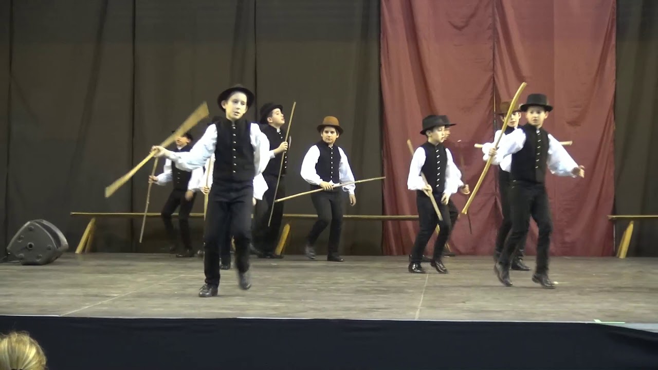 Napraforgó csoport - Mezőföldi eszközös és páros ugrós