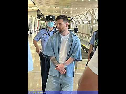 Messi bị giữ lại 2 tiếng ở sân bay Trung Quốc