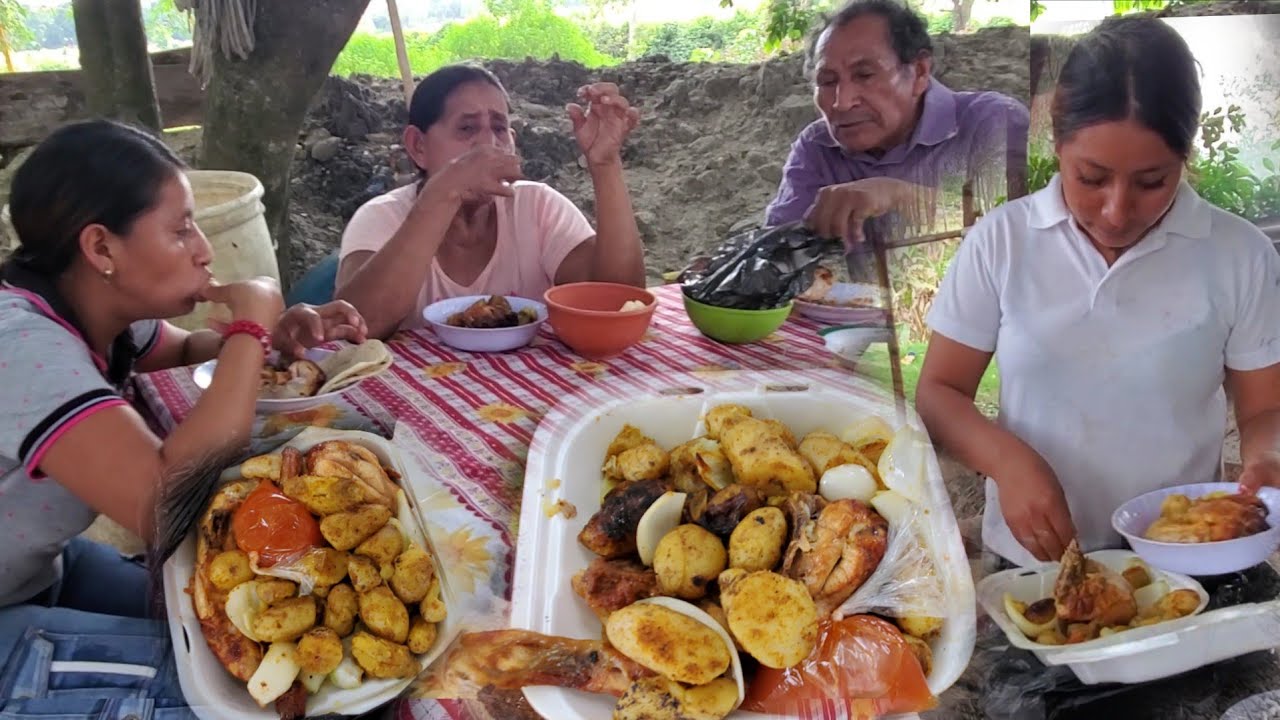 Dios mio suscriptor manda todo esto pollo Ala leña Para mi papà todo esto se comera El 😬🐔