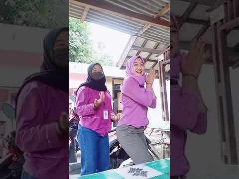 Jilbab goyang meresahkan