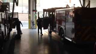 Saint Paul Fire - Engine 8, Ladder 8, & Chief 2 Responding - 05/27/15