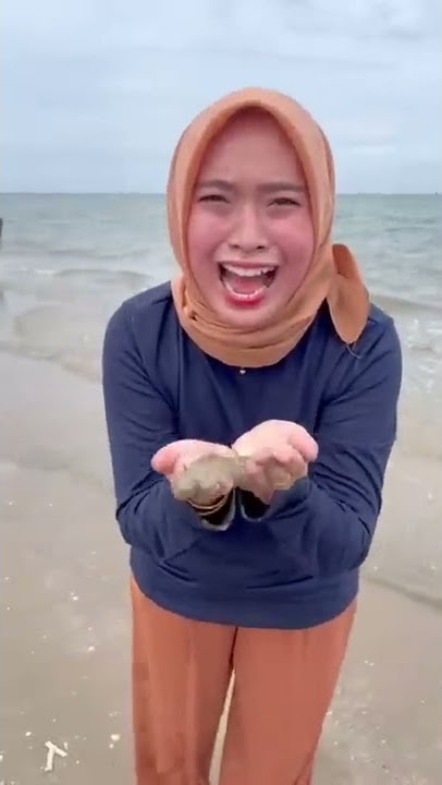 Apa di pantai ada emasnya ??? Masa sih aku gak percaya langsung aja kita untropoksi gaes ‼️😱