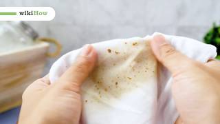 How to Get a Cooking Oil Stain out of Clothing