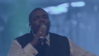 Video-Miniaturansicht von „William McDowell - Jesus is Here / Hymn of Praise (Live/Lyrics)“