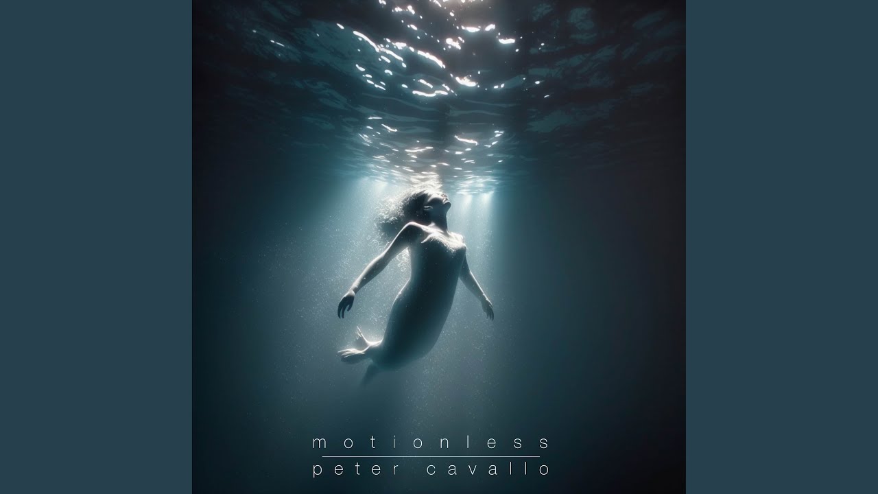 Motionless auf YouTube ansehen Motionless auf YouTube ansehen