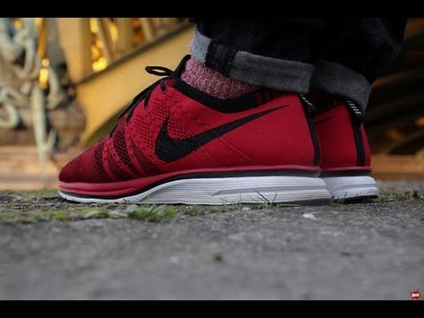 nike flyknit trainer red